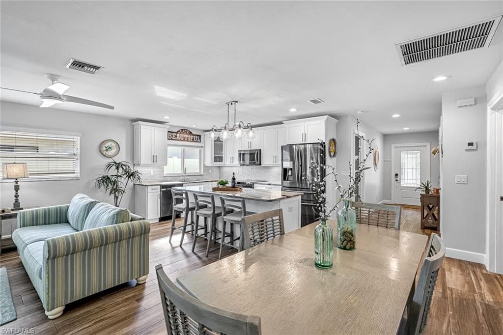 737 91st AVE N, NAPLES FL 34108-18