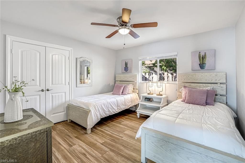 737 91st AVE N, NAPLES FL 34108-24