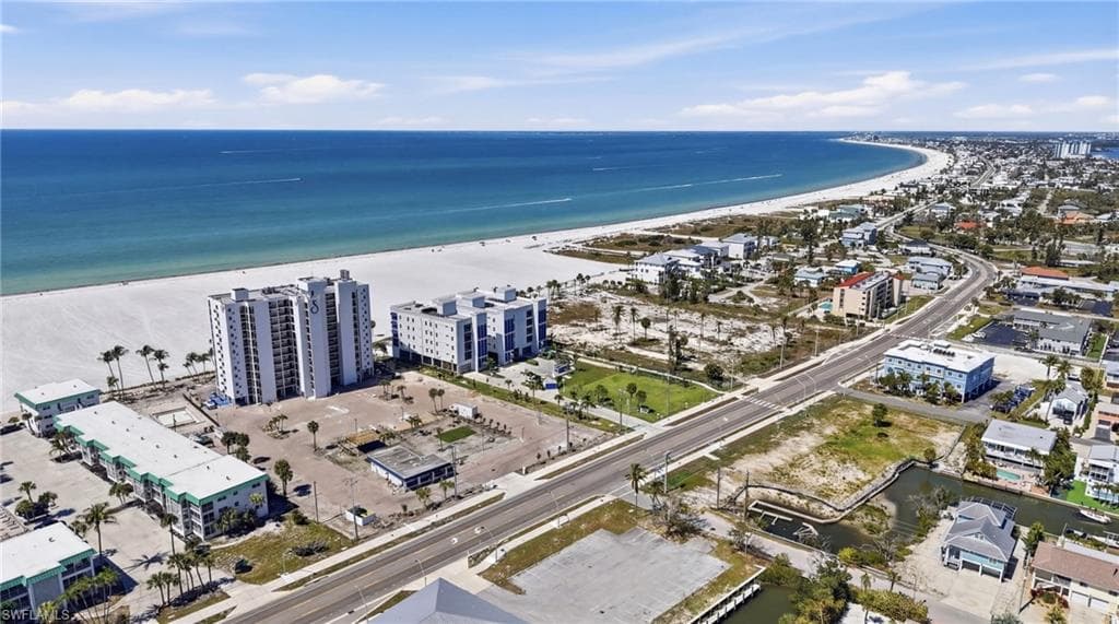 6230 Estero BLVD 202-4