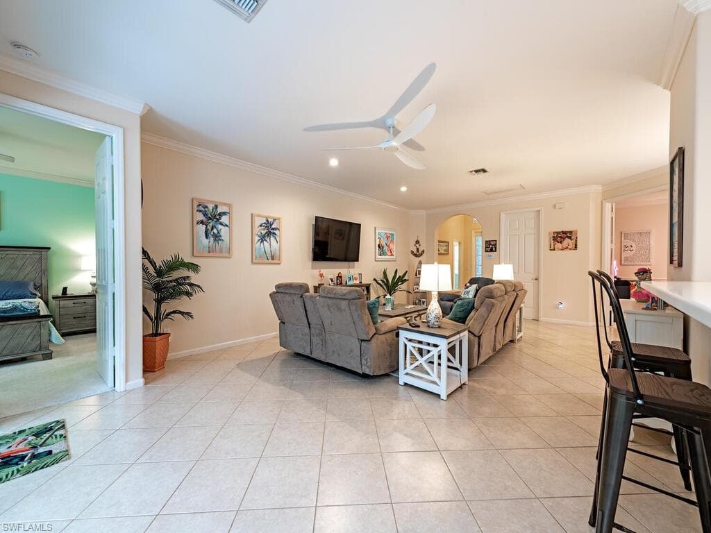 8300 Laurel Lakes BLVD, NAPLES FL 34119-4