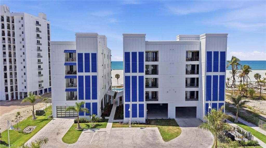 6230 Estero BLVD 102-1