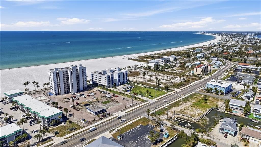 6230 Estero BLVD 102-5