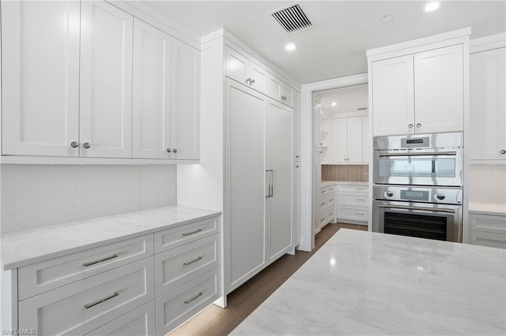 6230 Estero BLVD 102-19