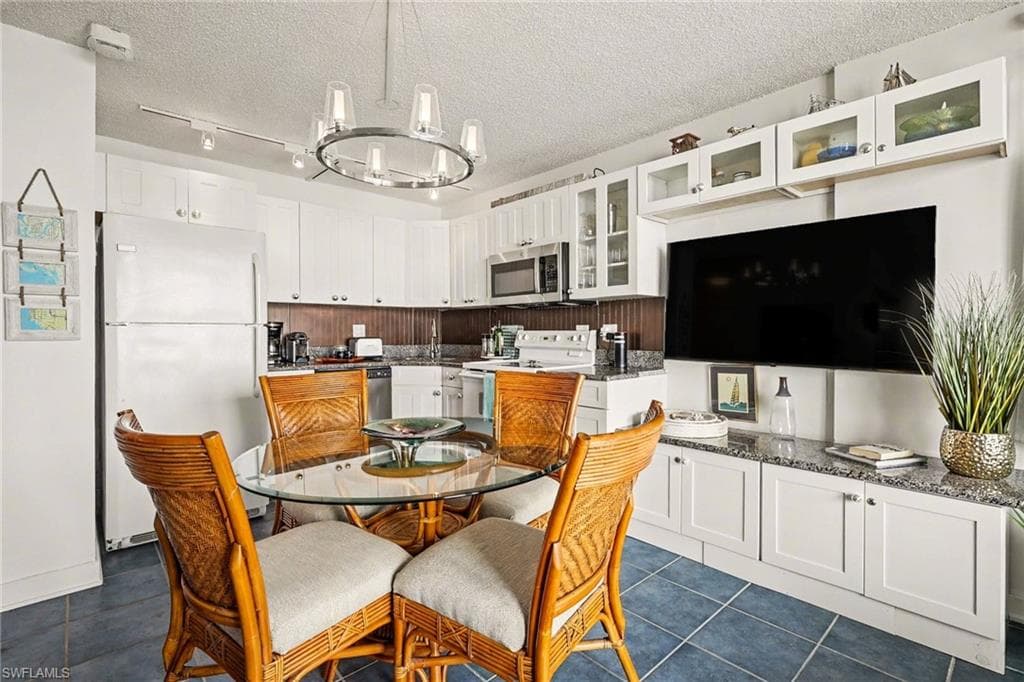 7330 Estero BLVD 202-8
