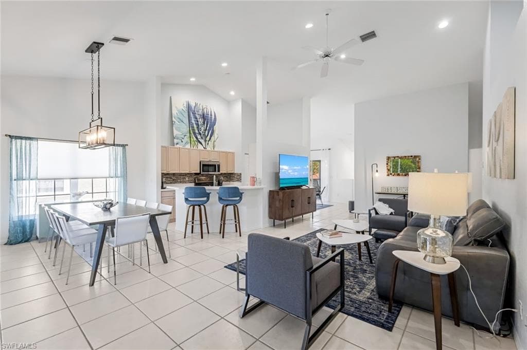 5360 Andover DR # 202, NAPLES FL 34110-6