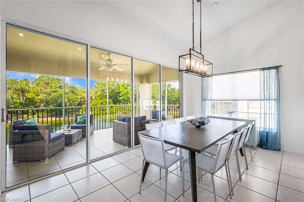 5360 Andover DR # 202, NAPLES FL 34110-2