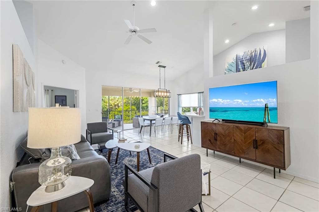 5360 Andover DR # 202, NAPLES FL 34110-4