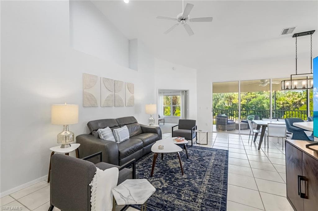 5360 Andover DR # 202, NAPLES FL 34110-3