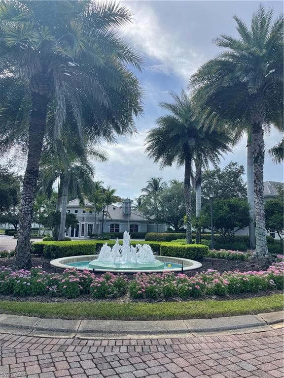 7168 Lemuria CIR # 1701, NAPLES FL 34109-28