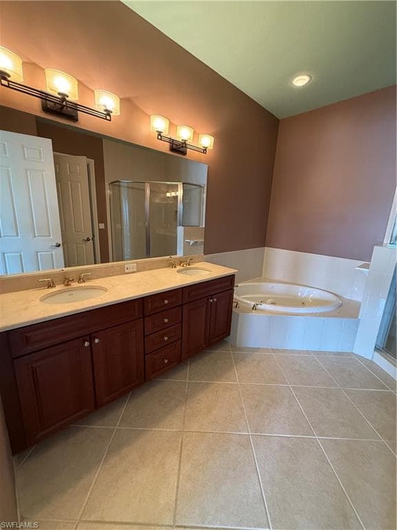 7168 Lemuria CIR # 1701, NAPLES FL 34109-7