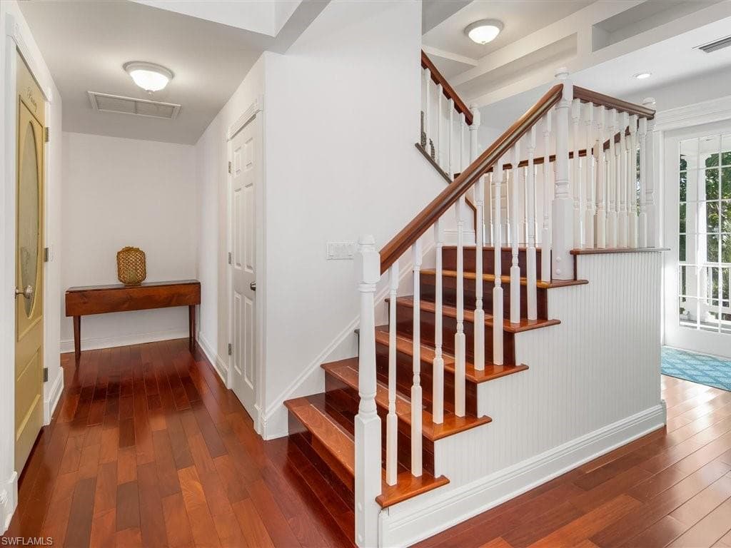 100 Fairview AVE, FORT MYERS FL 33905-41