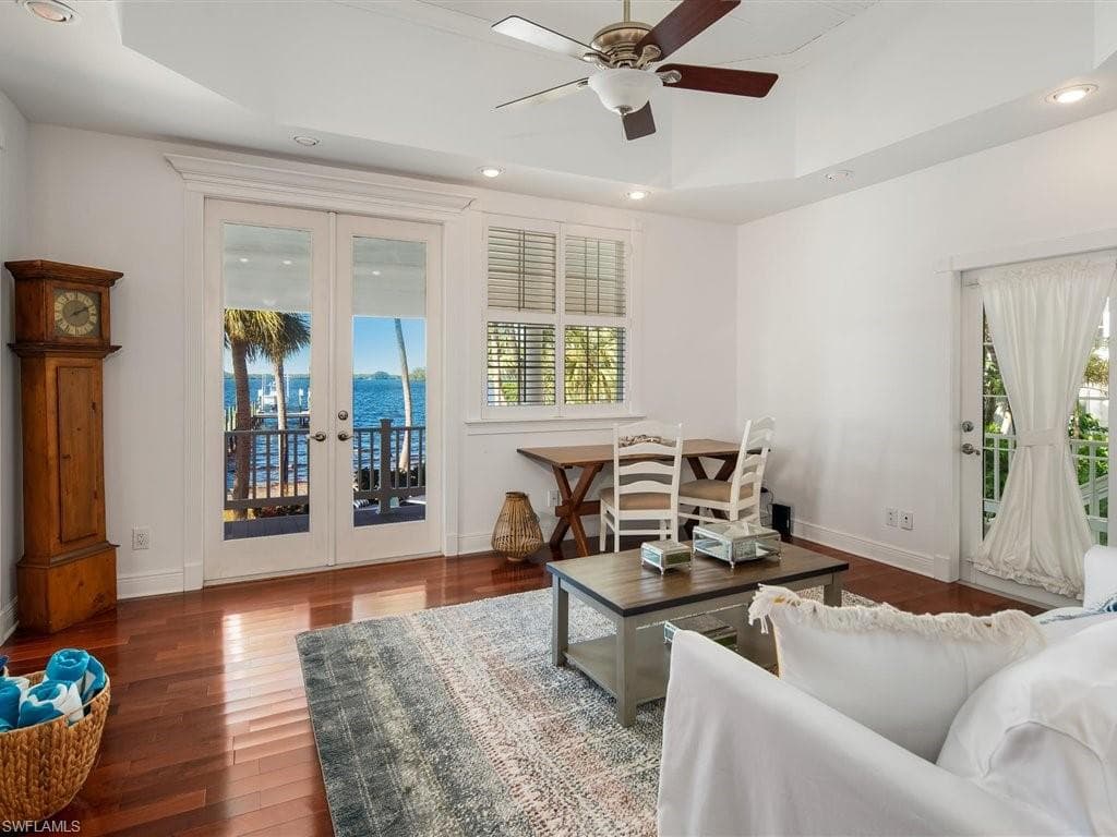 100 Fairview AVE, FORT MYERS FL 33905-37