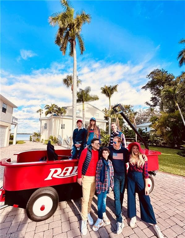 100 Fairview AVE, FORT MYERS FL 33905-48