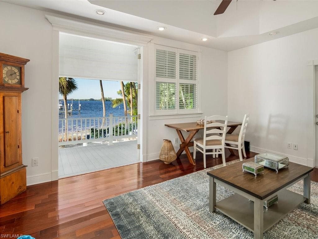 100 Fairview AVE, FORT MYERS FL 33905-36