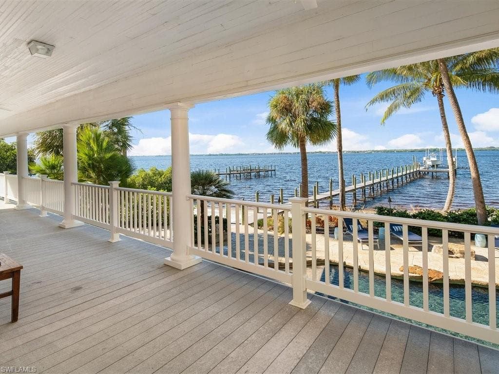 100 Fairview AVE, FORT MYERS FL 33905-10