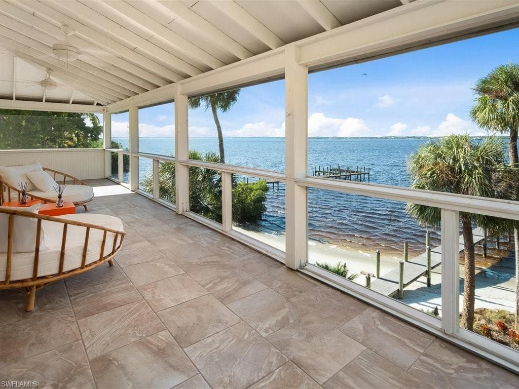 100 Fairview AVE, FORT MYERS FL 33905-24