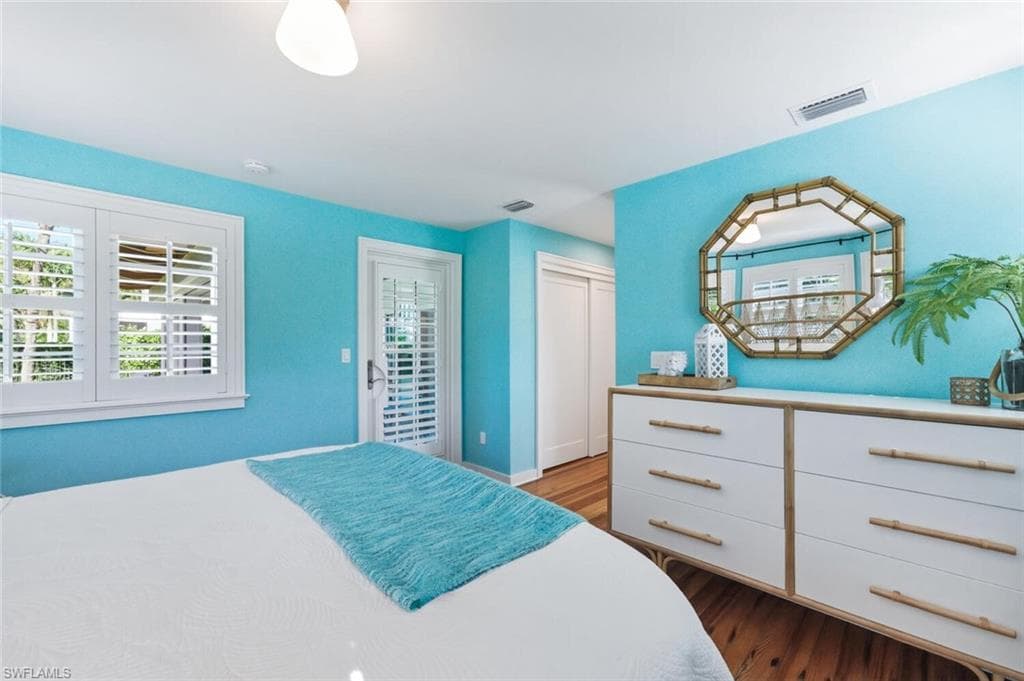 92 10th AVE S-21