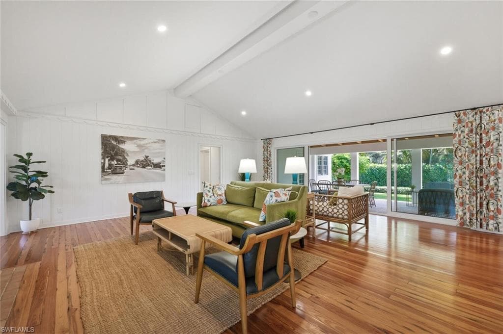 92 10th AVE S-4