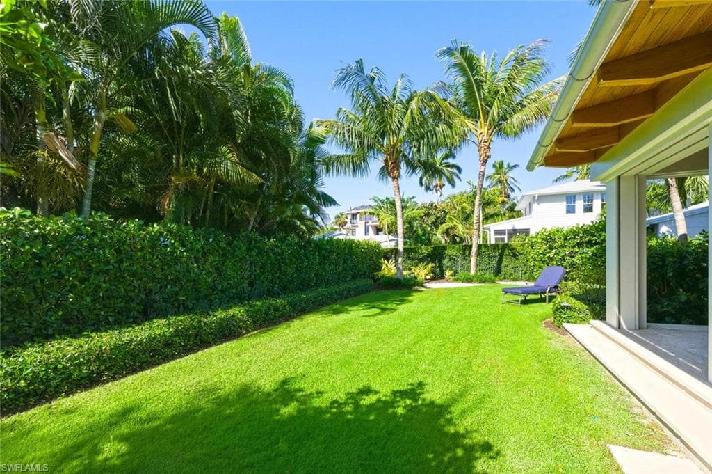 92 10th AVE S-33