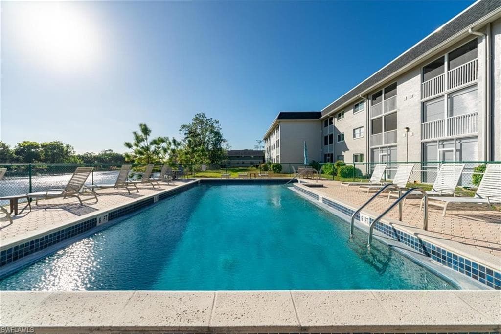 5515 Rattlesnake Hamm RD # 301, NAPLES FL 34113-4