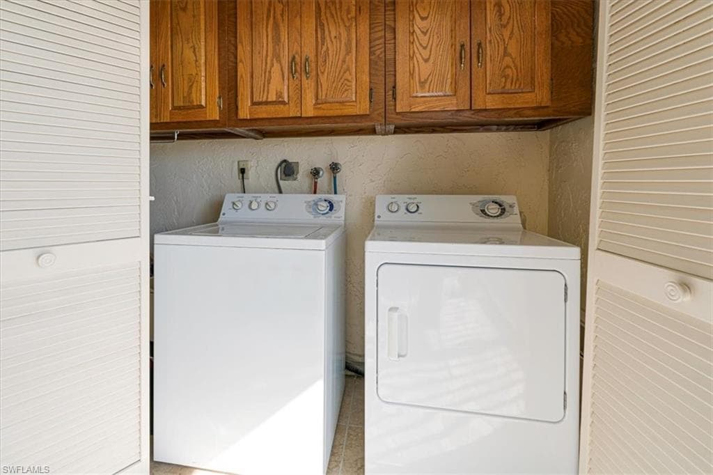 5515 Rattlesnake Hamm RD # 301, NAPLES FL 34113-19