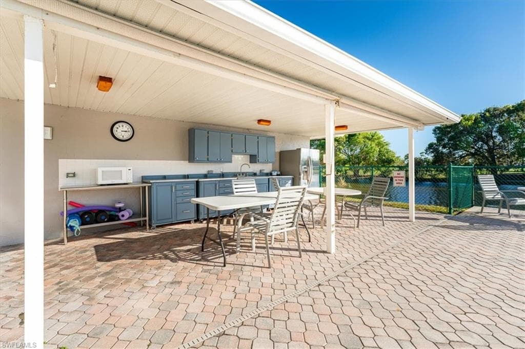 5515 Rattlesnake Hamm RD # 301, NAPLES FL 34113-23