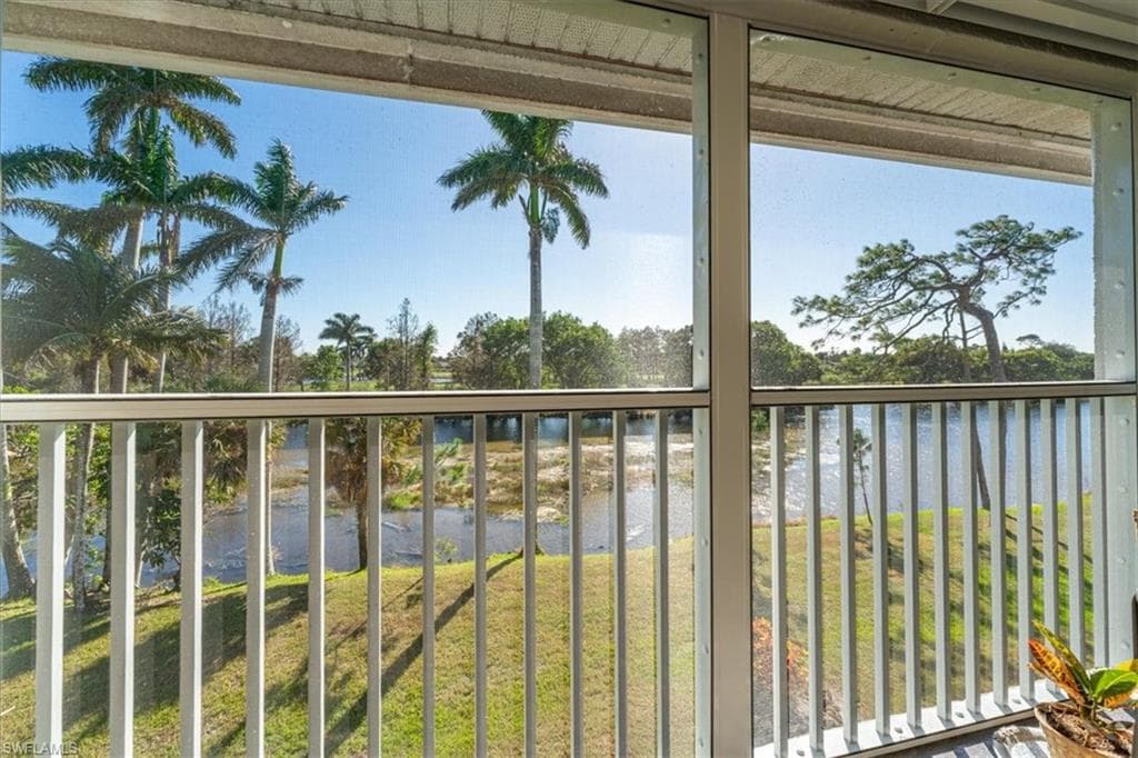 5515 Rattlesnake Hamm RD # 301, NAPLES FL 34113-18