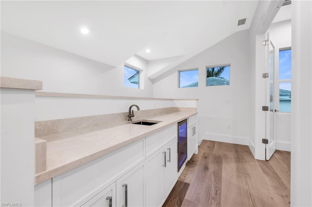 2778 Shoreview DR-32