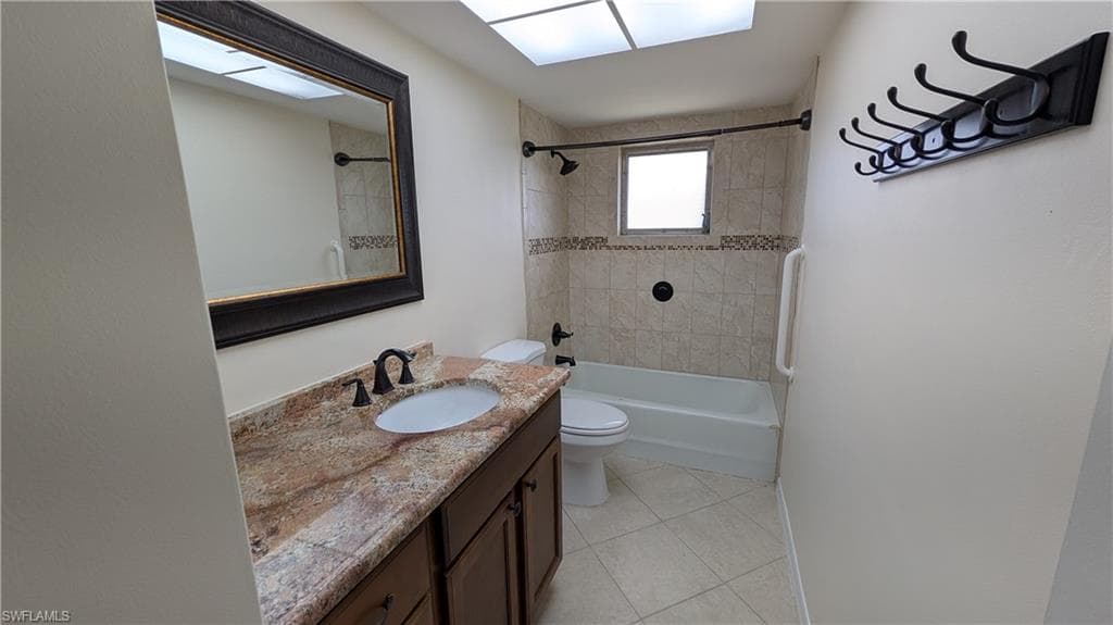 1329 Oaklawn CT, FORT MYERS FL 33919-15