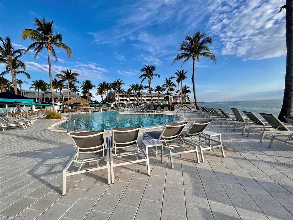 2122 Gulf Beach Villas, CAPTIVA FL 33924-25