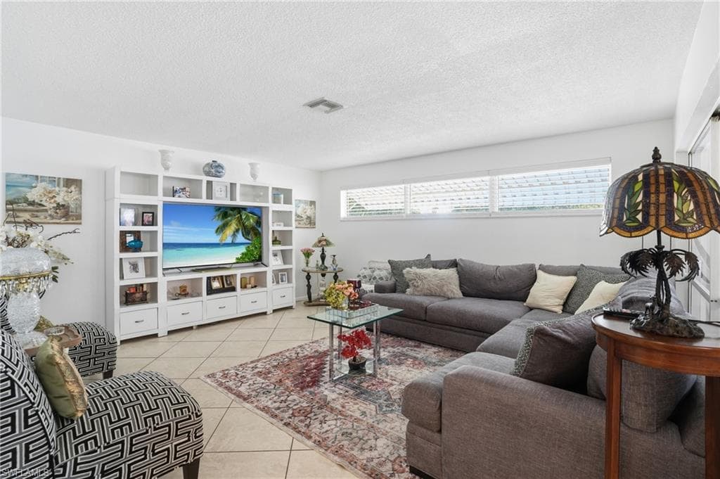 1406 Grandale ST-2
