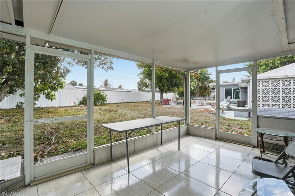 1406 Grandale ST-17
