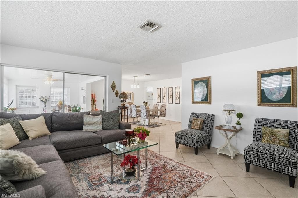 1406 Grandale ST-10