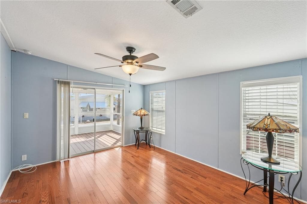 121 Kim DR # 121, NAPLES FL 34104-15