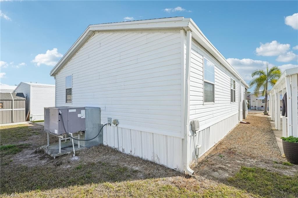 121 Kim DR # 121, NAPLES FL 34104-31