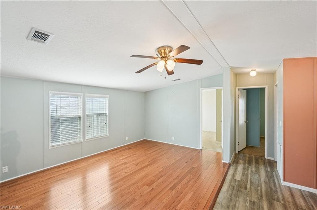 121 Kim DR # 121, NAPLES FL 34104-14