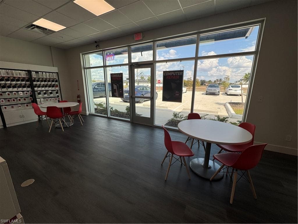 122 Chiquita BLVD S, CAPE CORAL FL 33991-3