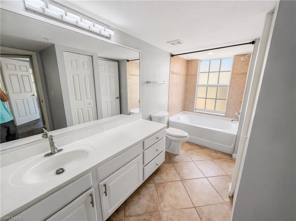 4121 Residence DR 323-4