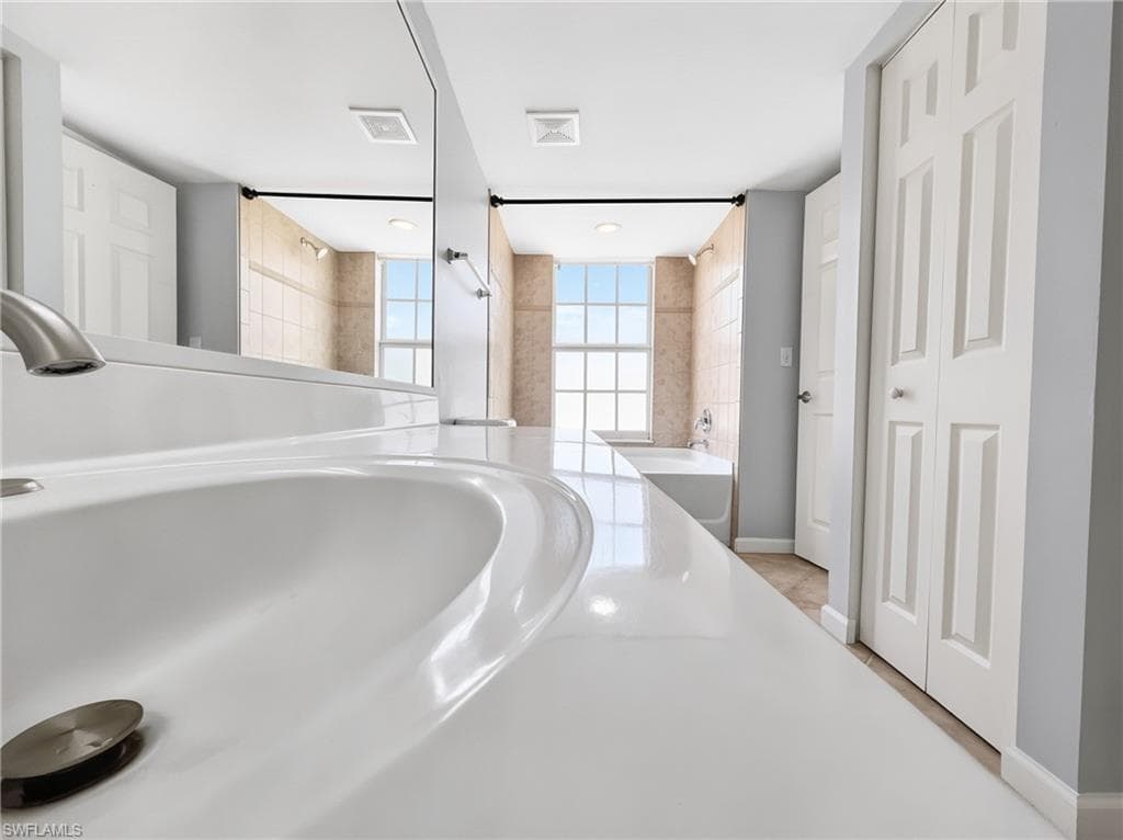 4121 Residence DR 323-13