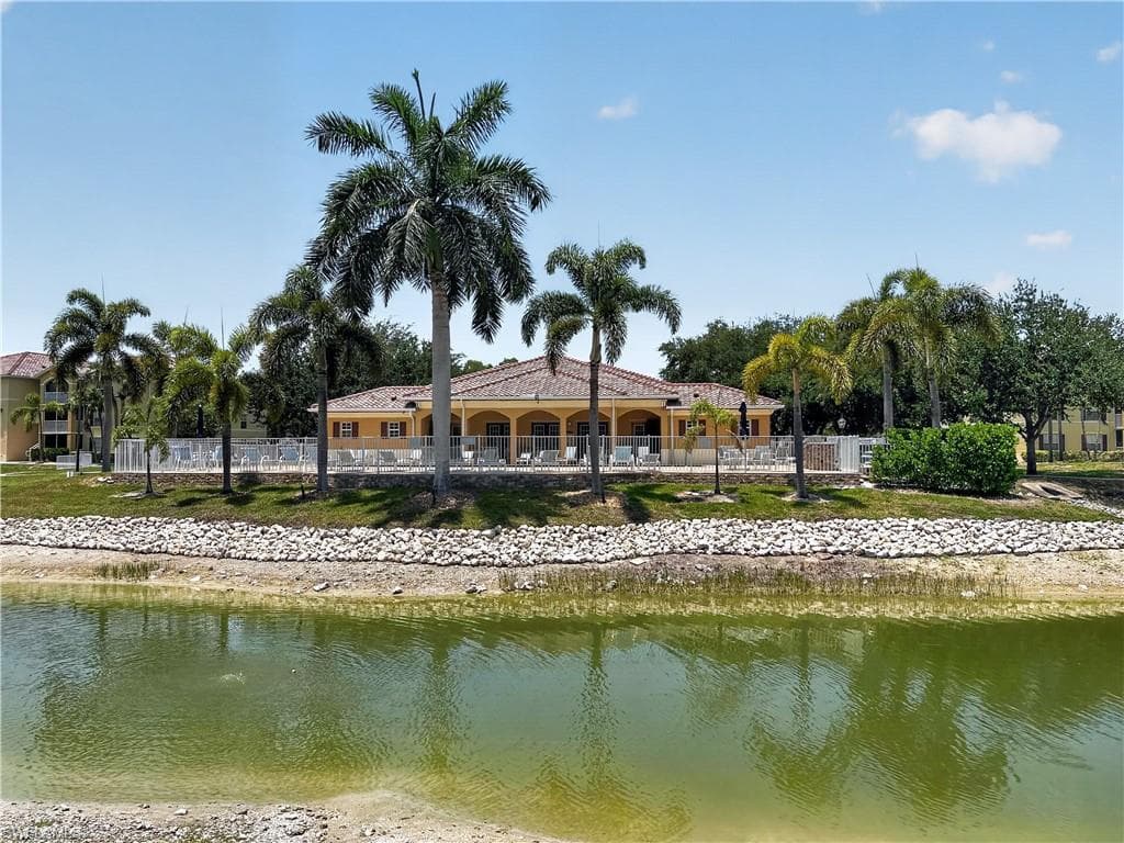 4121 Residence DR 323-7