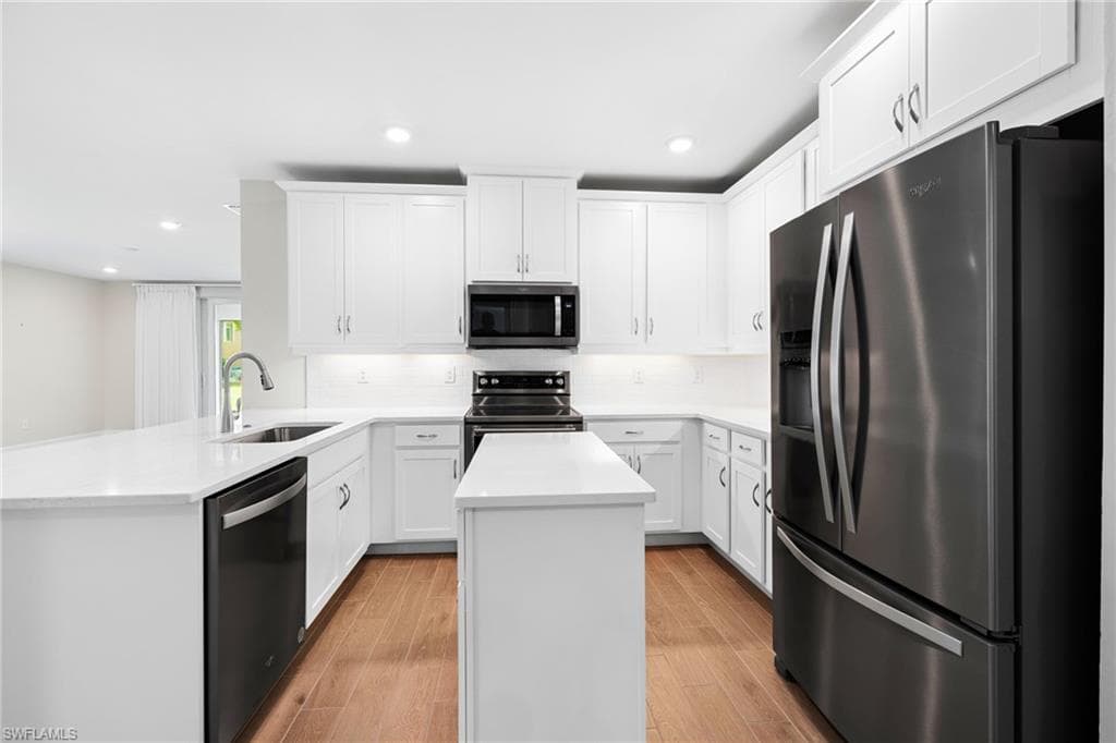 21864 Milan Villas LN-10