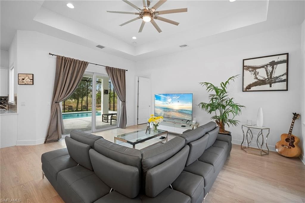 10620 Ankeny LN-17