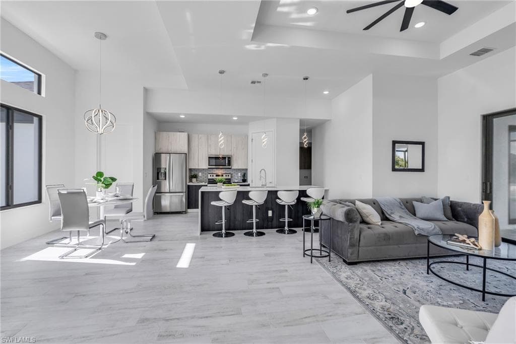 9402 Arrid CIR-8