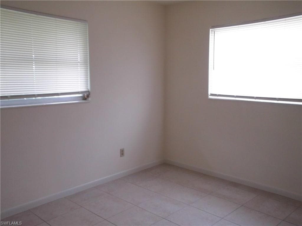 242 S Lake DR-11