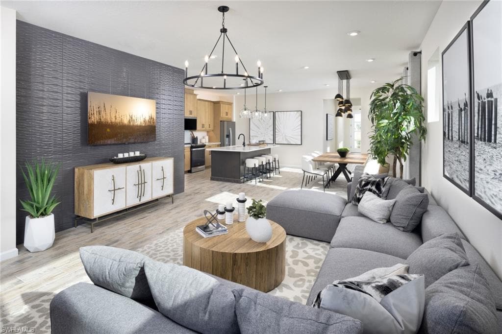 1557 Panoramic vista AVE-4