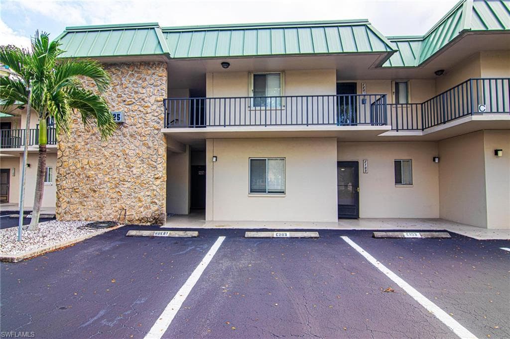 6725 Winkler RD 203C-1