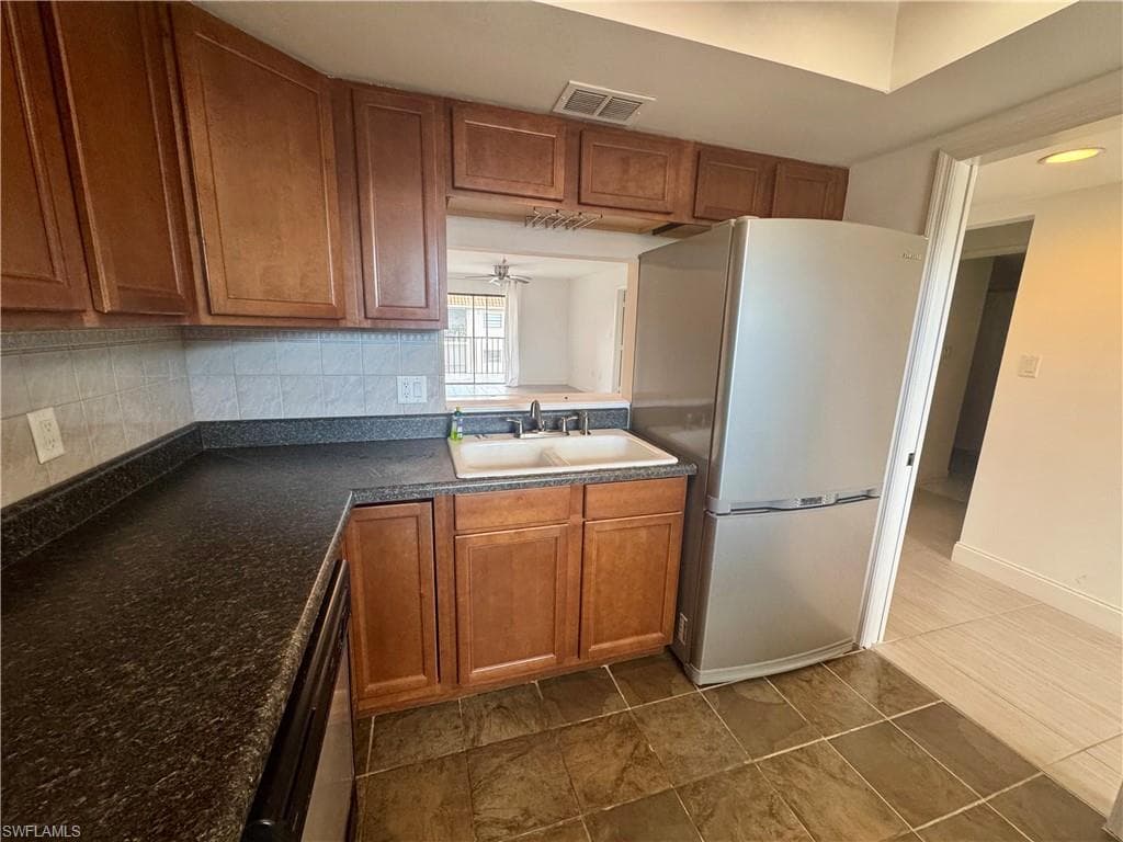 9395 Pennsylvania AVE 37-1