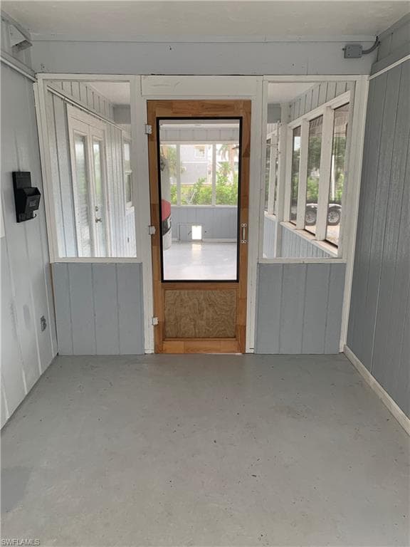 16303 Shoal CT-32
