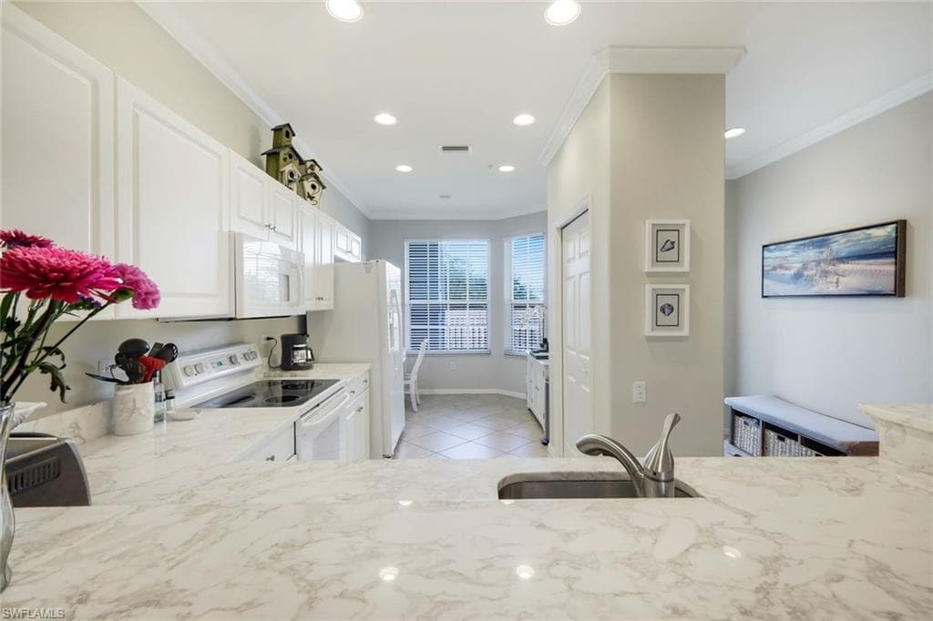 8253 Parkstone PL 206-5
