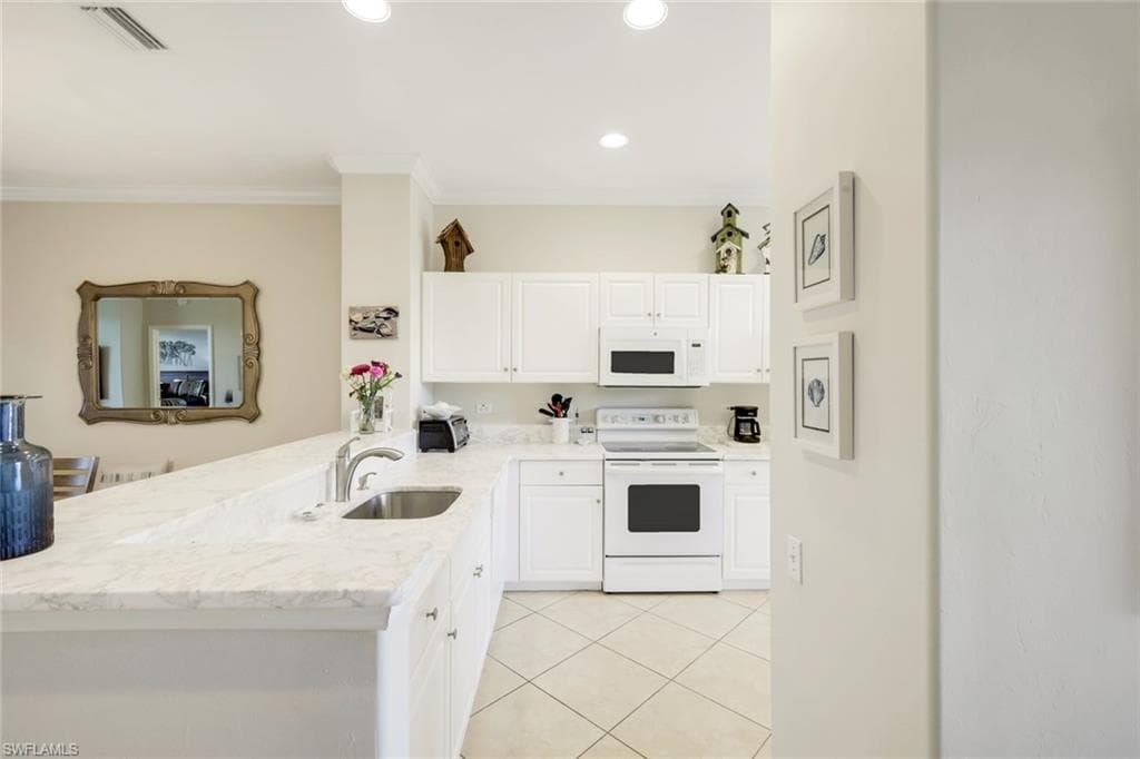 8253 Parkstone PL 206-6